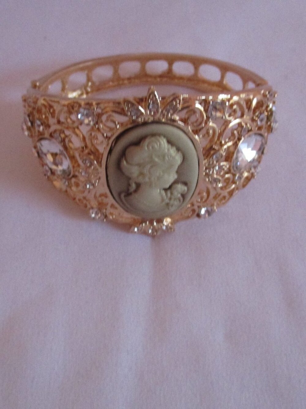 Bangle Bracelet Multi Gemstone Goldtone Size 6.50 in White Glass Brown